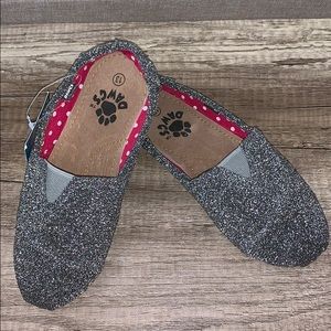 New with tags Adorable Sparkle slip-on size 13